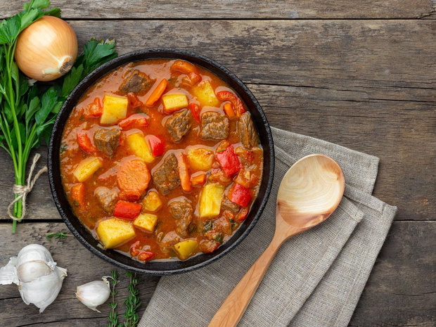 meal-prep-przepis-na-gulasz-2511241-ea8e6da
