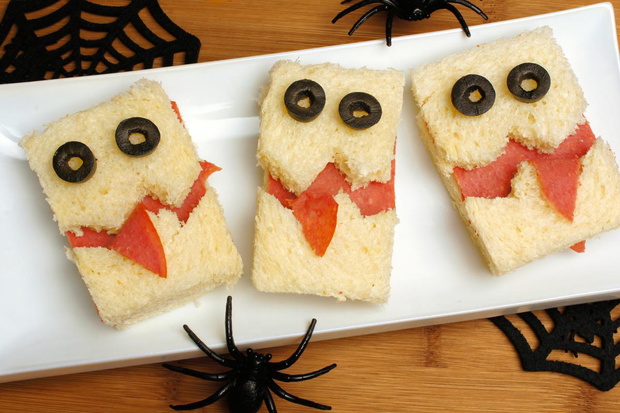 fit-przekaski-na-halloween-upiorne-kanapki-2490273-3f9e453
