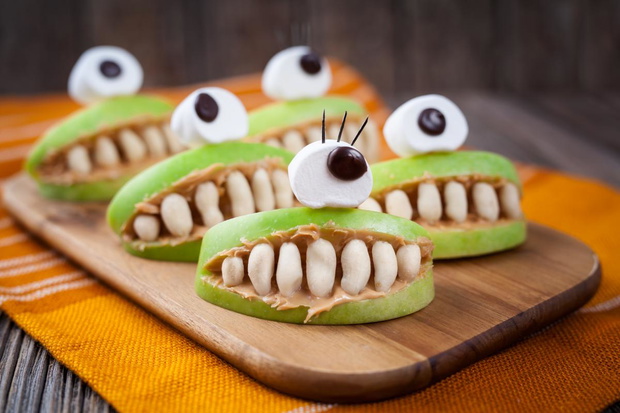 fit-przekaski-na-halloween-potowry-z-jablek-i-nerkowcow-2490275-bf45078