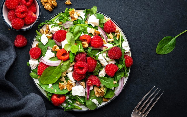 szybka-keto-salatka-na-grilla-2511667-22a3f82