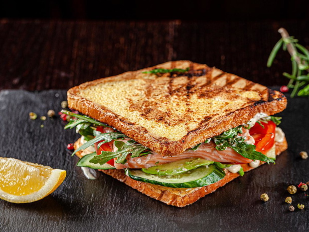 tost-z-piekarnika-2468061-0b677c4