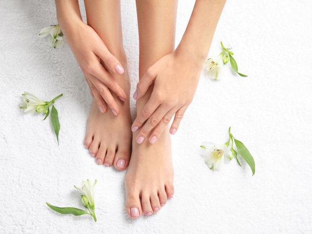 pedicure-w-domu-2512588-1f3f244