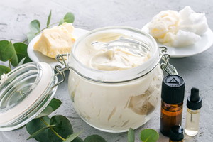 Domowy antyperspirant - jak zrobić, naturalne przepisy