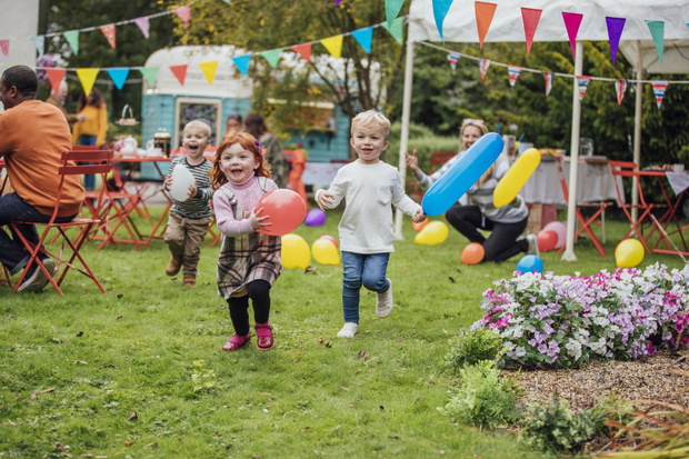 gettyimages-olx-kinder-party-jpg-2513714-f96db70
