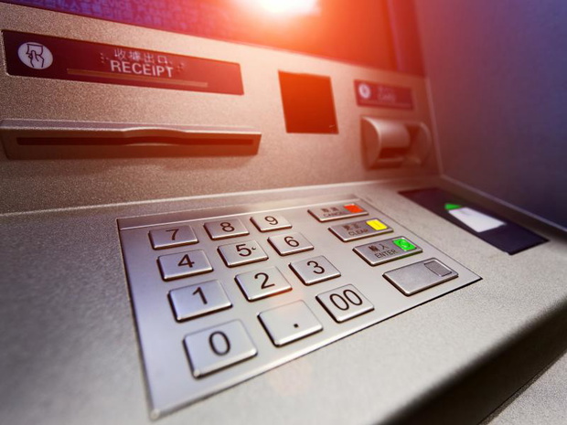 bankomat-2513828-03984e2