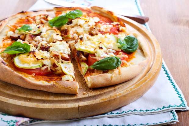 pizza-z-maki-orkiszowej-dla-cukrzykow-2513758-4fa8ef6