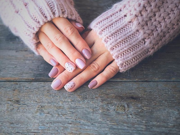 paznokcie-mauve-nails-2513774-7dc4e3c