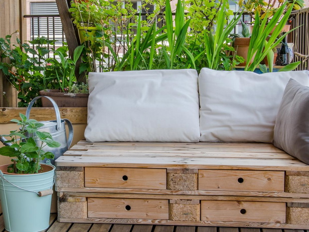 meble-z-palet-na-balkon-2470413-e0f4ac1