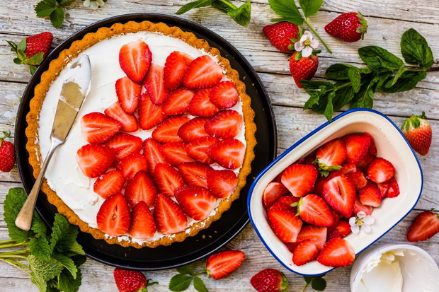 deser-z-mascarpone-i-truskawkami-fit-2514315-3fd9550