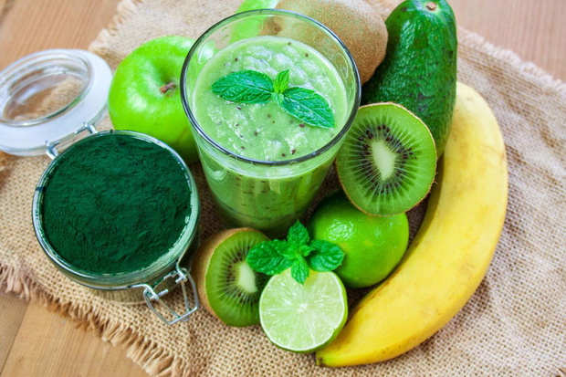 koktajl-bananowy-z-kiwi-2494563-973f595