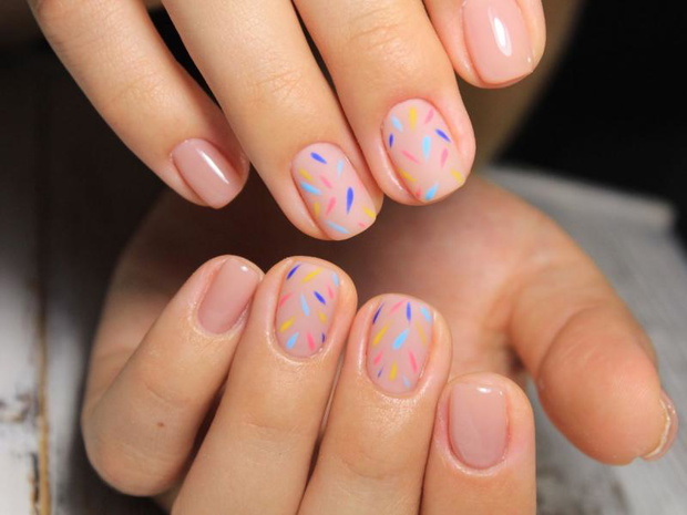 summer-nails-2514999-ebefc24