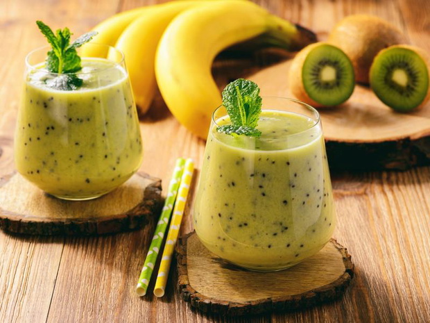 koktajl-z-kiwi-i-banana-2495612-fd15eaf