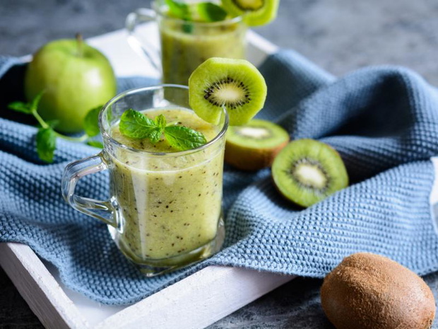 koktajl-z-kiwi-i-jablka-2522171-15e7b4a