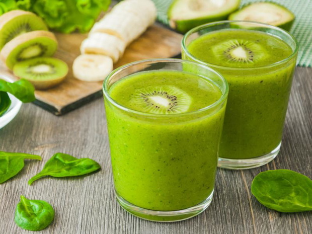 koktajl-ze-szpinaku-i-kiwi-2522170-786593d