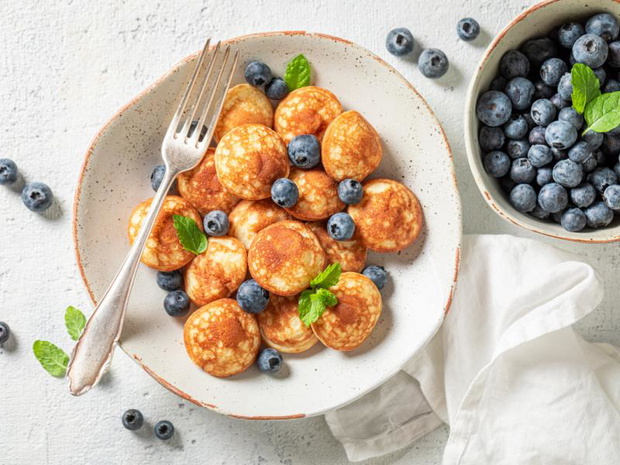 mini-keto-pancakes-2518118-85b1ffa