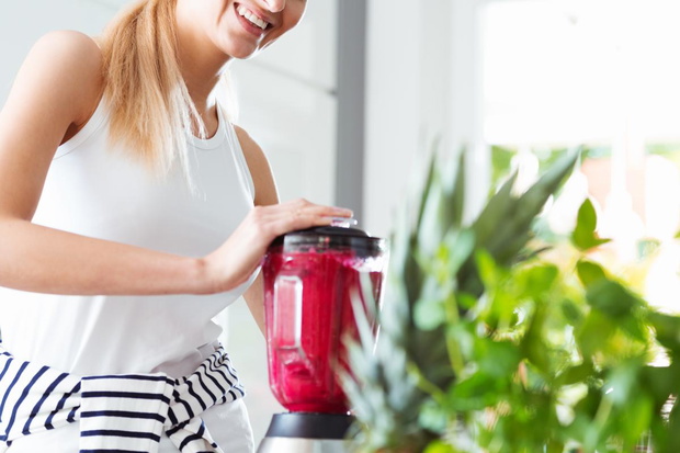 przepis-na-czerwone-smoothie-na-odchudzanie-2498709-8251171