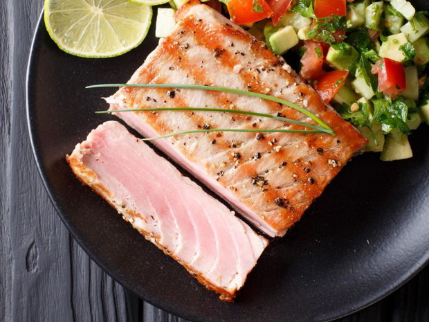 stek-z-tunczyka-grillowany-2478917-4313a18