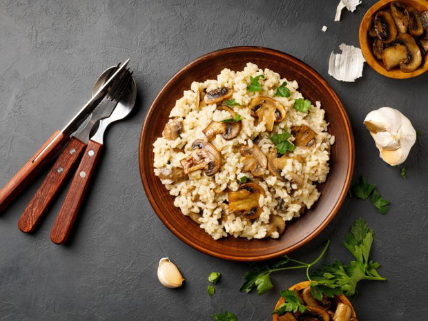 dietetyczne-risotto-z-ryzem-brazowym-i-warzywami-2522091-810ebfe
