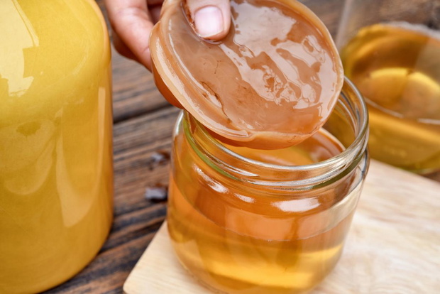 naturalne-probiotyki-kombucha-2480806-c01cc4d
