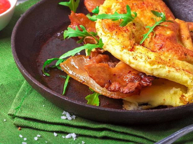 keto-omlet-z-boczkiem-2501619-443b3d7