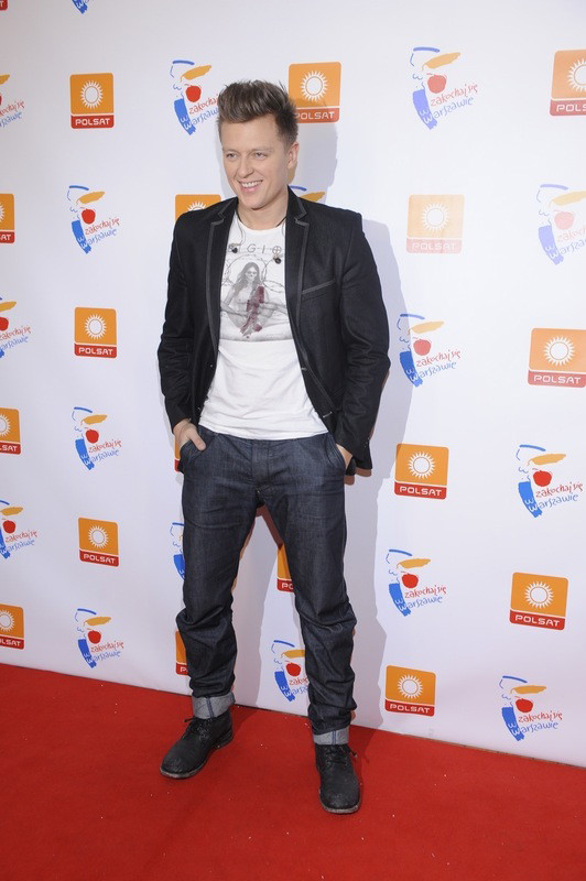 Rafał Brzozowski podczas Sylwestrowej Mocy Przebojów 2012 w Warszawie