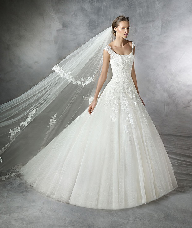 suknia ślubna Pronovias
