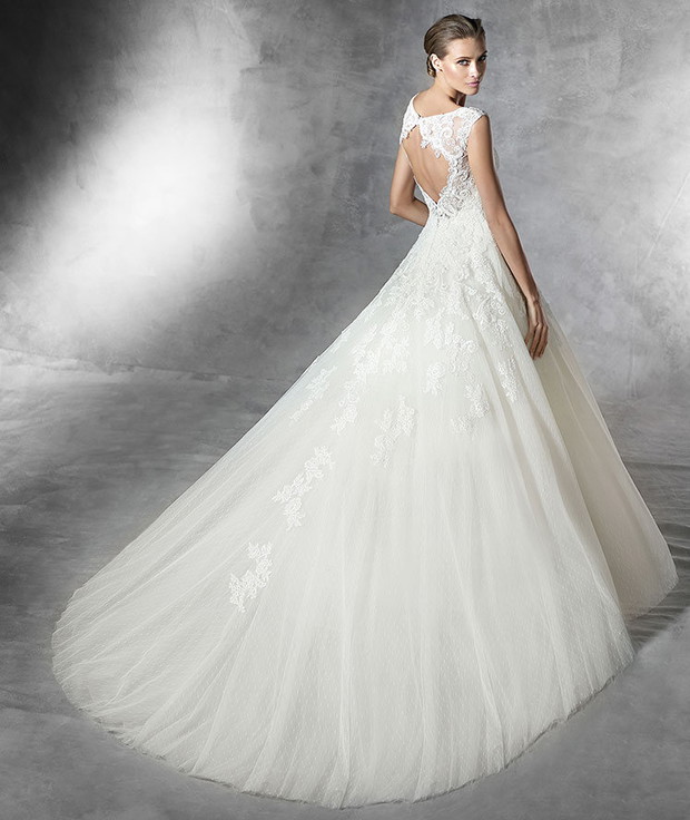 suknia ślubna Pronovias