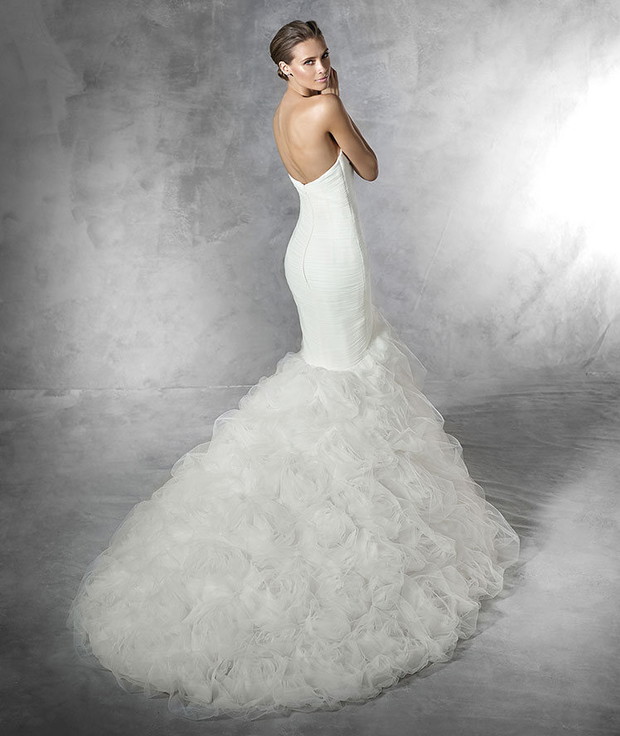 suknia ślubna Pronovias