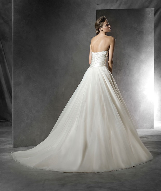 suknia ślubna Pronovias
