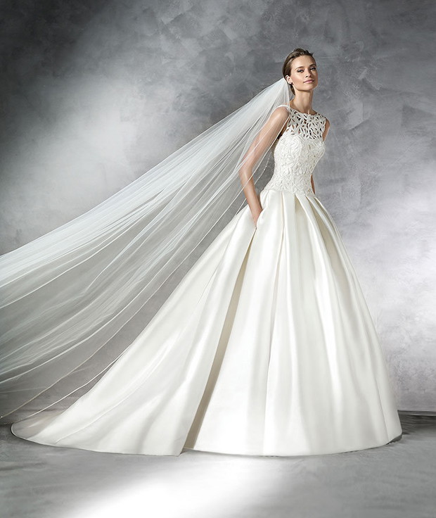 suknia ślubna Pronovias