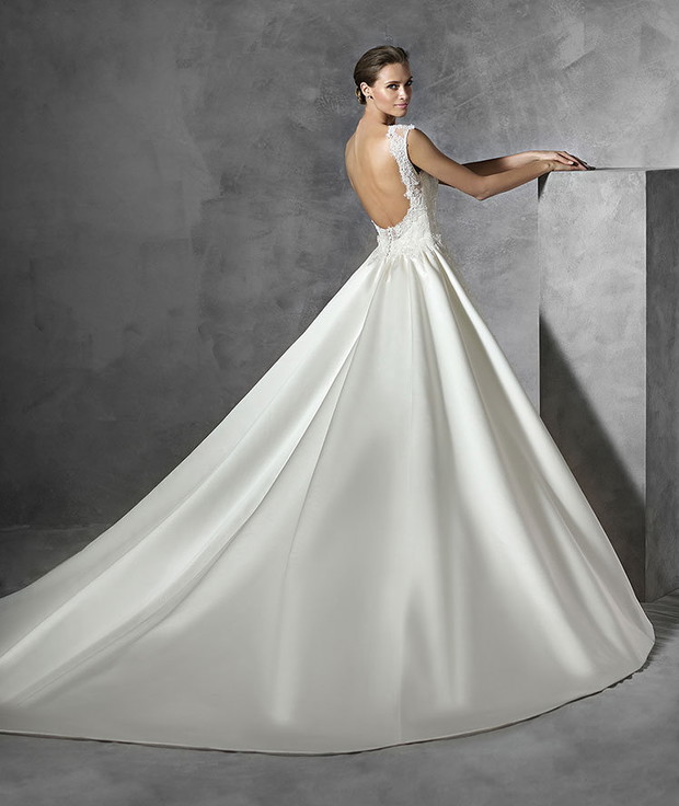 suknia ślubna Pronovias