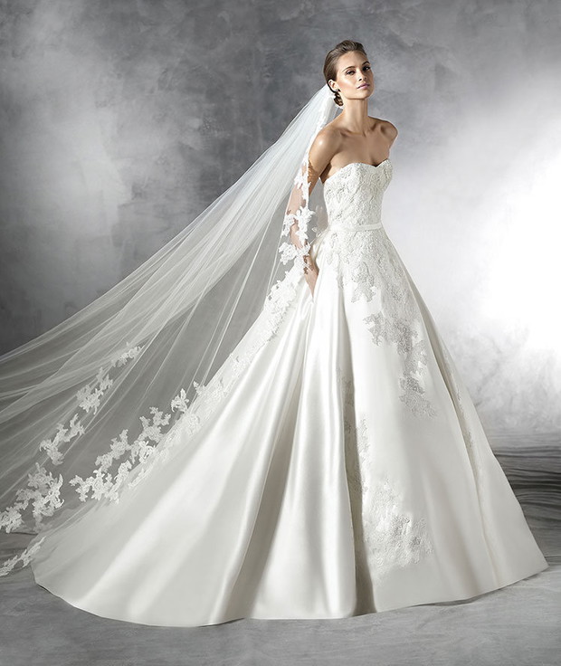 suknia ślubna Pronovias