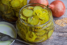 Ogórki w zalewie curry
