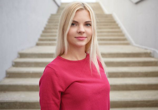 schodzenie ze schodów sennik
