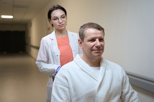 mężczyzna szpital pielęgniarka
