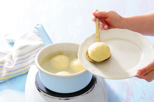 Knedle z kaczym farszem 3/4