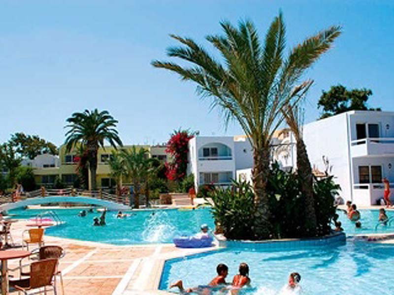 2. Avra Beach**** - Rodos