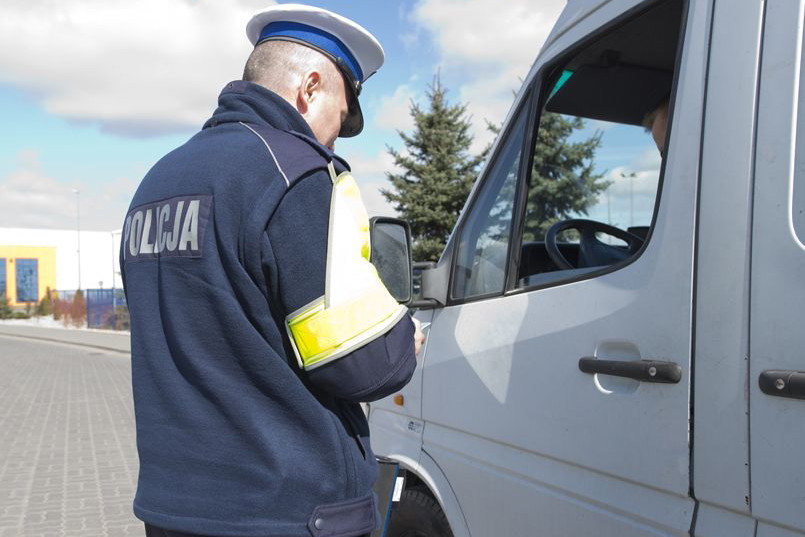 Nowe przepisy drogowe - zmiany w przepisach o ruchu drogowym od 18 maja 2015