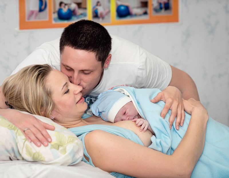 Poród rodzinny - zalety i wady porodów rodzinnych