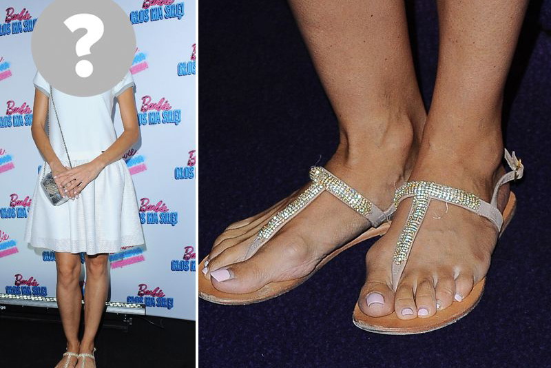 Okropny pedicure gwiazdy, okropny pedicure Dorota Czaja na premeirze musicalu Barbie Rockowa Księżniczka
