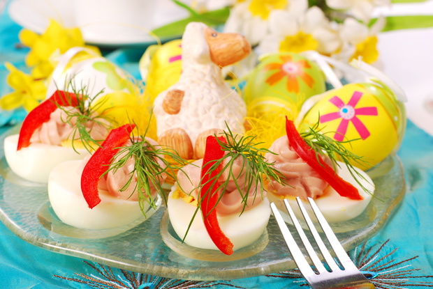 easter eggs with tuna spread