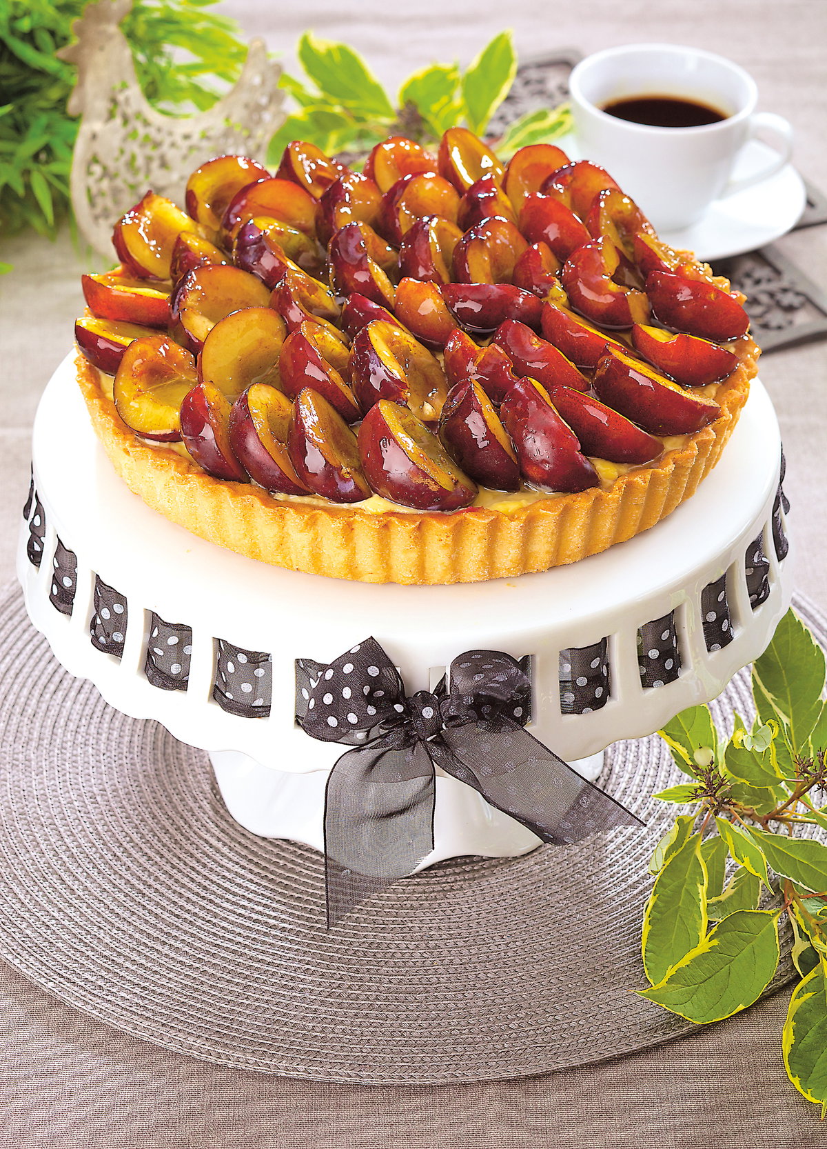Tarta ze śliwkami i kremem