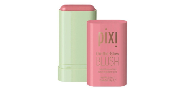 roz-w-sztyfcie-on-the-glow-blush-pixi-2501075-6e7f754