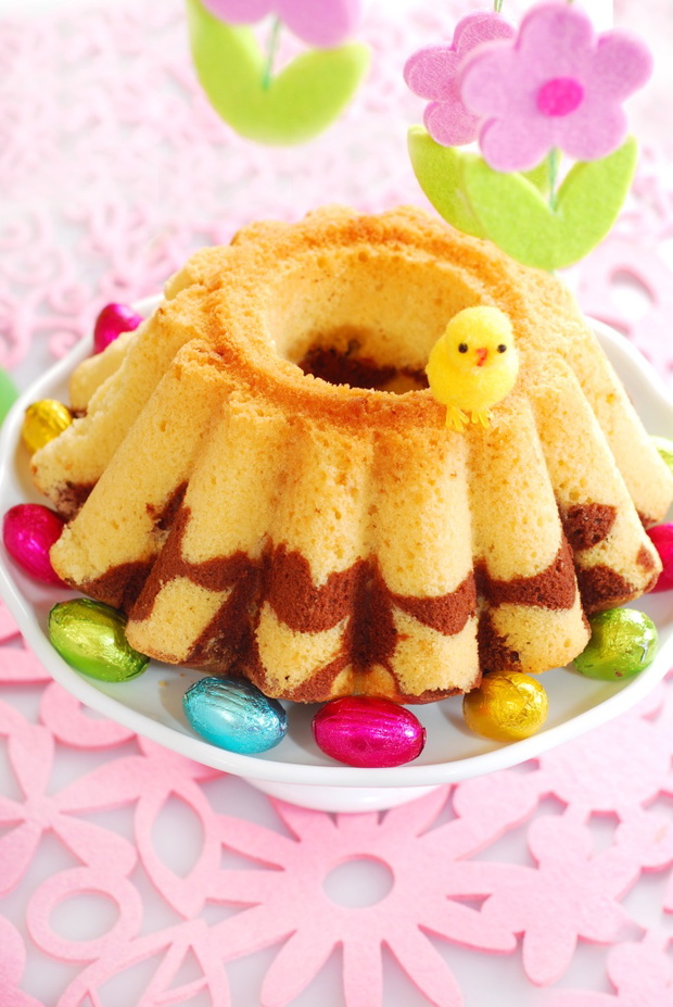homemade vanilla and chocolate marble ring cake  for easter