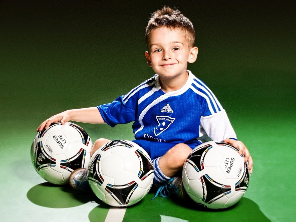 fotfootballacademyekwipunekmalegopilkarza-f4c9b9d
