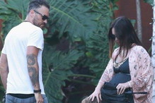 Ciężarna Megan Fox z dziećmi i mężem Brianem Austin Greenem