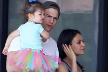 Ashton Kutcher, Wyatt Kutcher, Mila Kunis