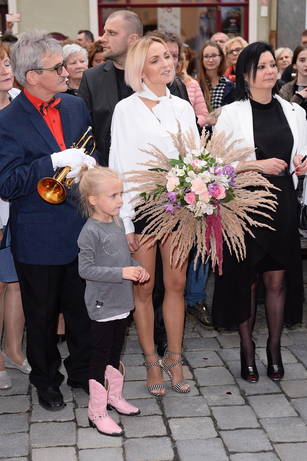 Ania Wyszkoni na Festiwalu w Opolu