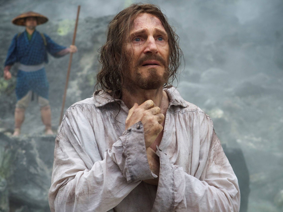 Liam Neeson - kadr z filmu "Milczenie (2016)