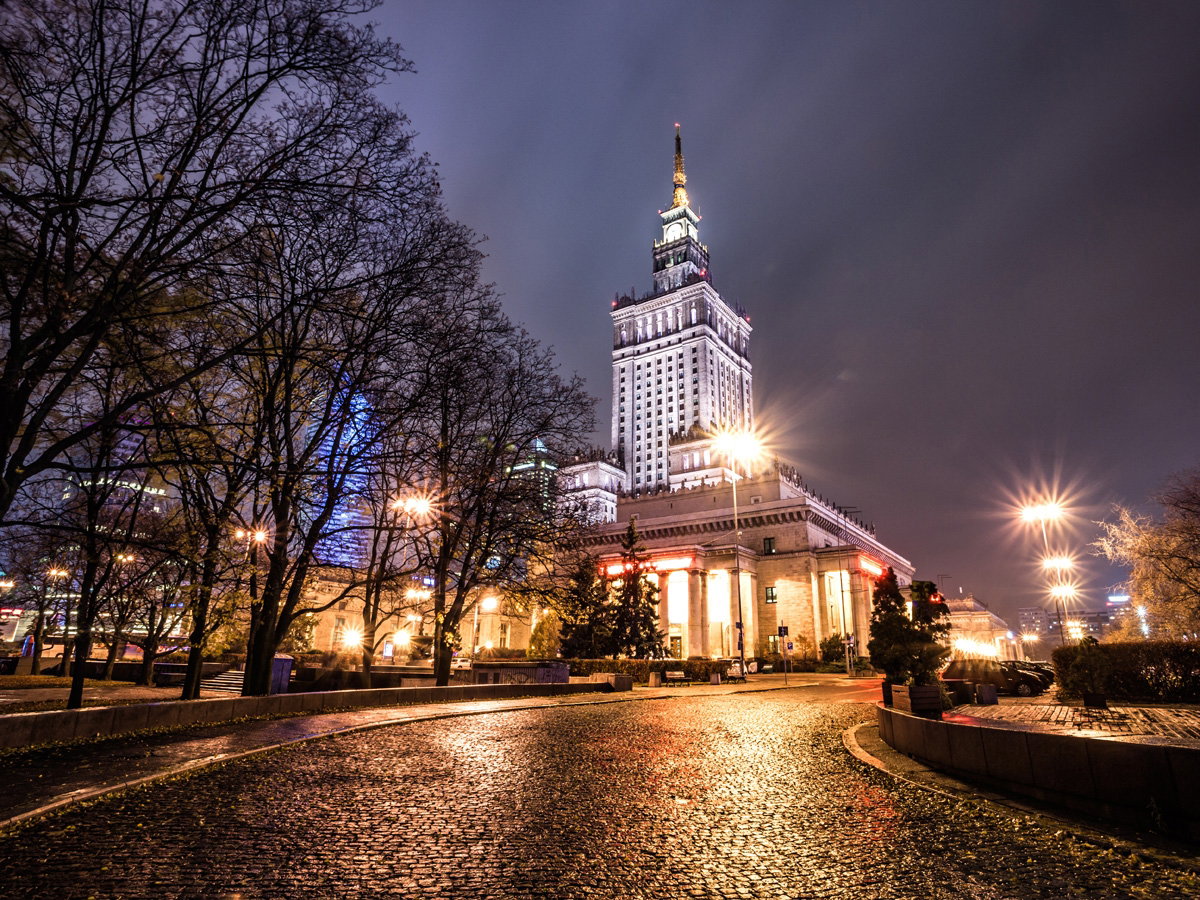 Warszawa nocą